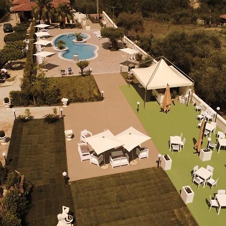 B&B Villa Mery Mileto Exterior photo