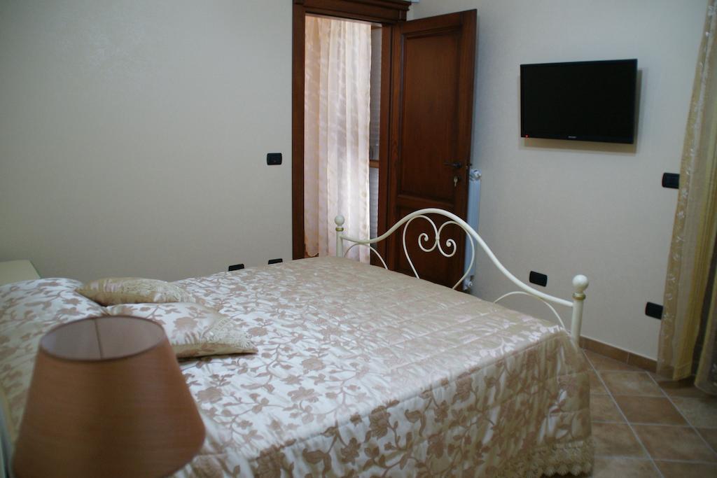 B&B Villa Mery Mileto Exterior photo