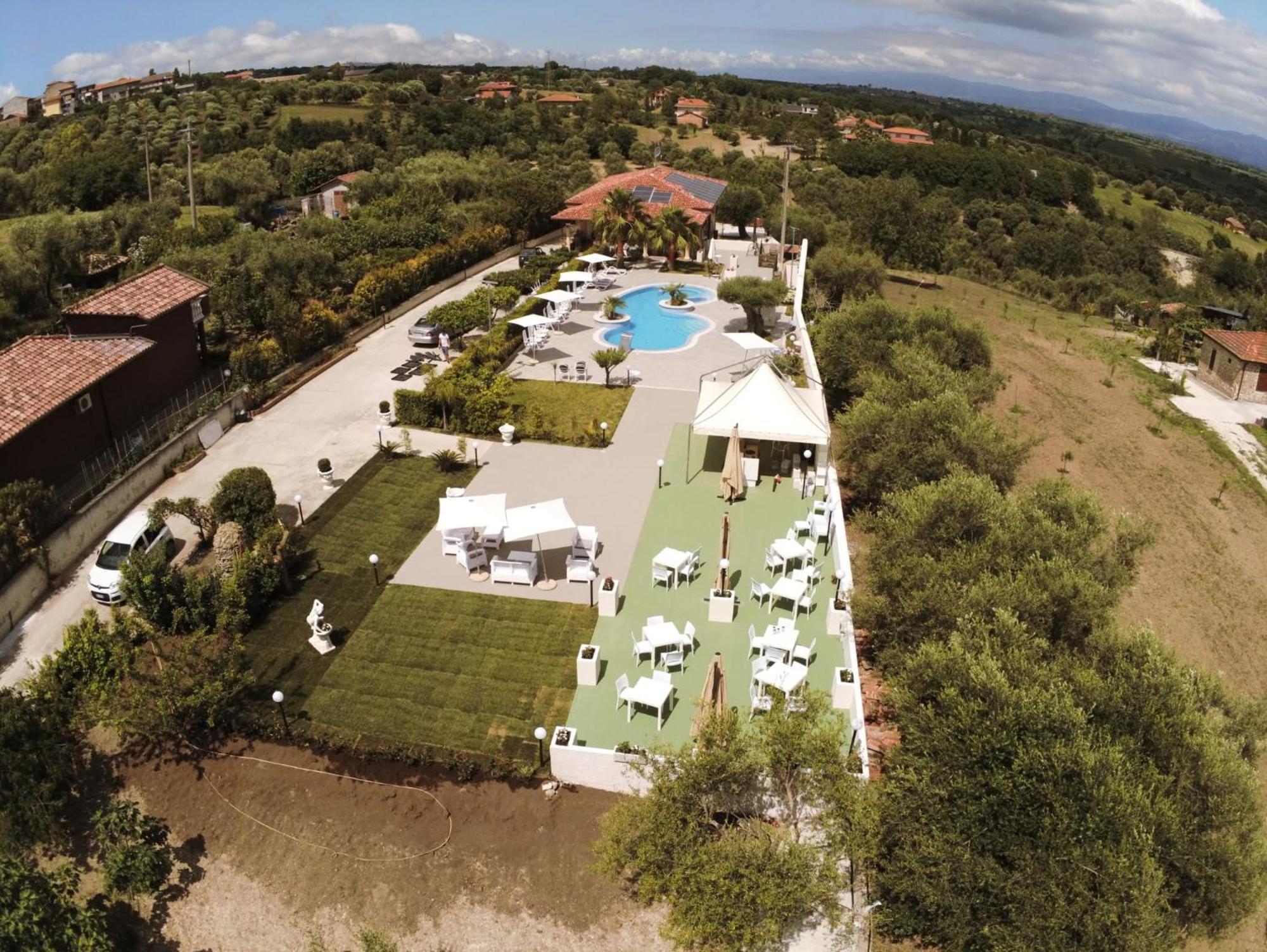 B&B Villa Mery Mileto Exterior photo